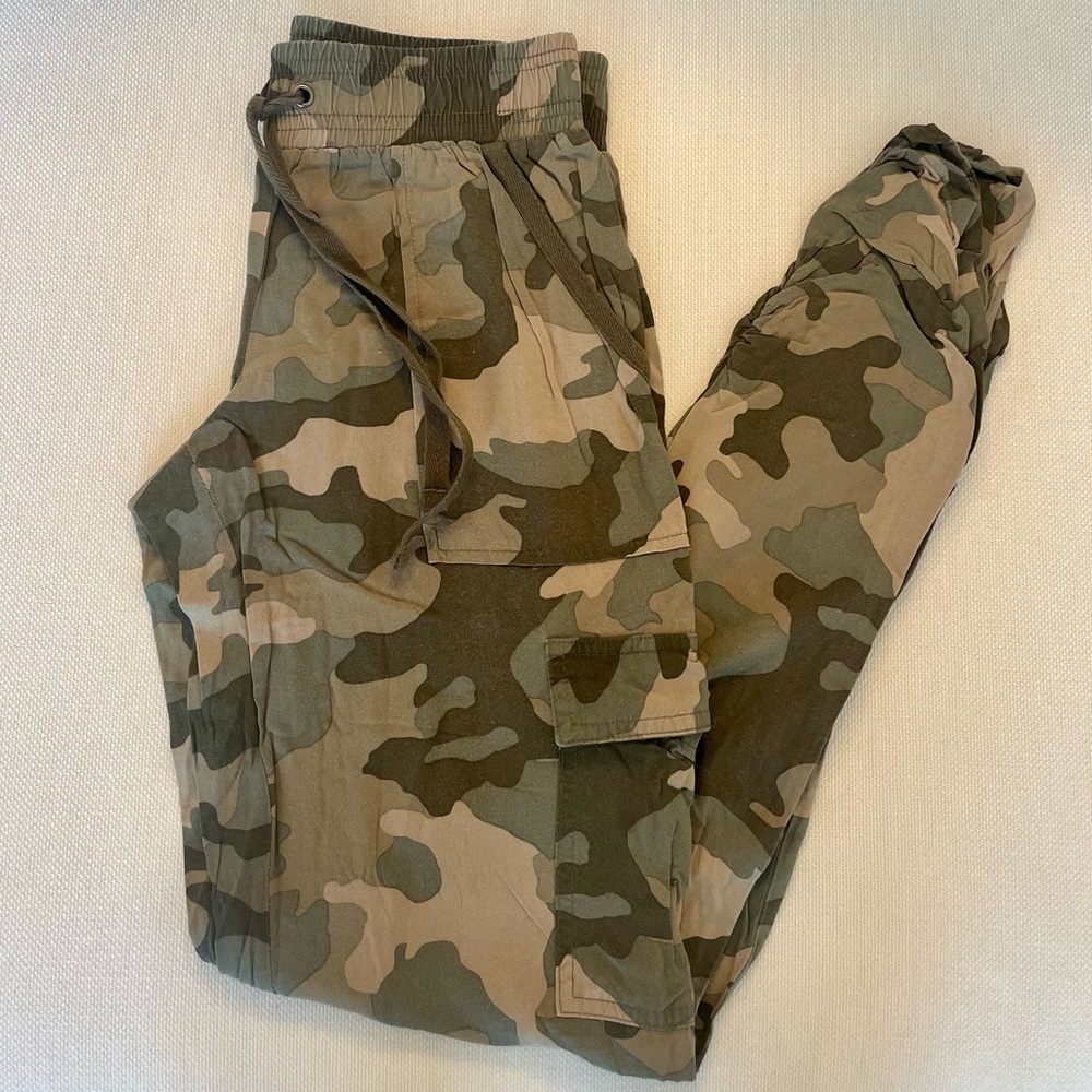 ❤️❤️Hippie Rose Camo Track Joggers in Olive and Tan